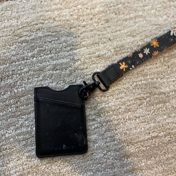 Thread Wallet card holder and wrist strap - Picture 3 of 7